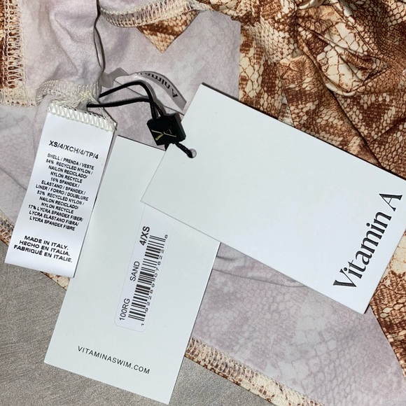 NEW! Vitamin A Remy Rash-guard - Sand Snake - $160 retail - SOLD OUT COLOR! - Picture 8 of 11